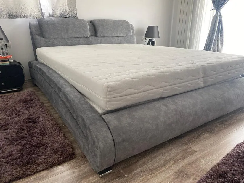 pret retapitare paturi