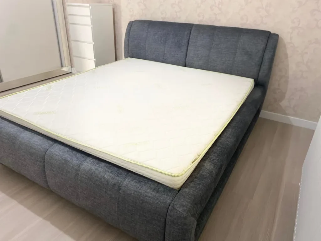 retapitare pat matrimonial - by Renov ART Bucuresti